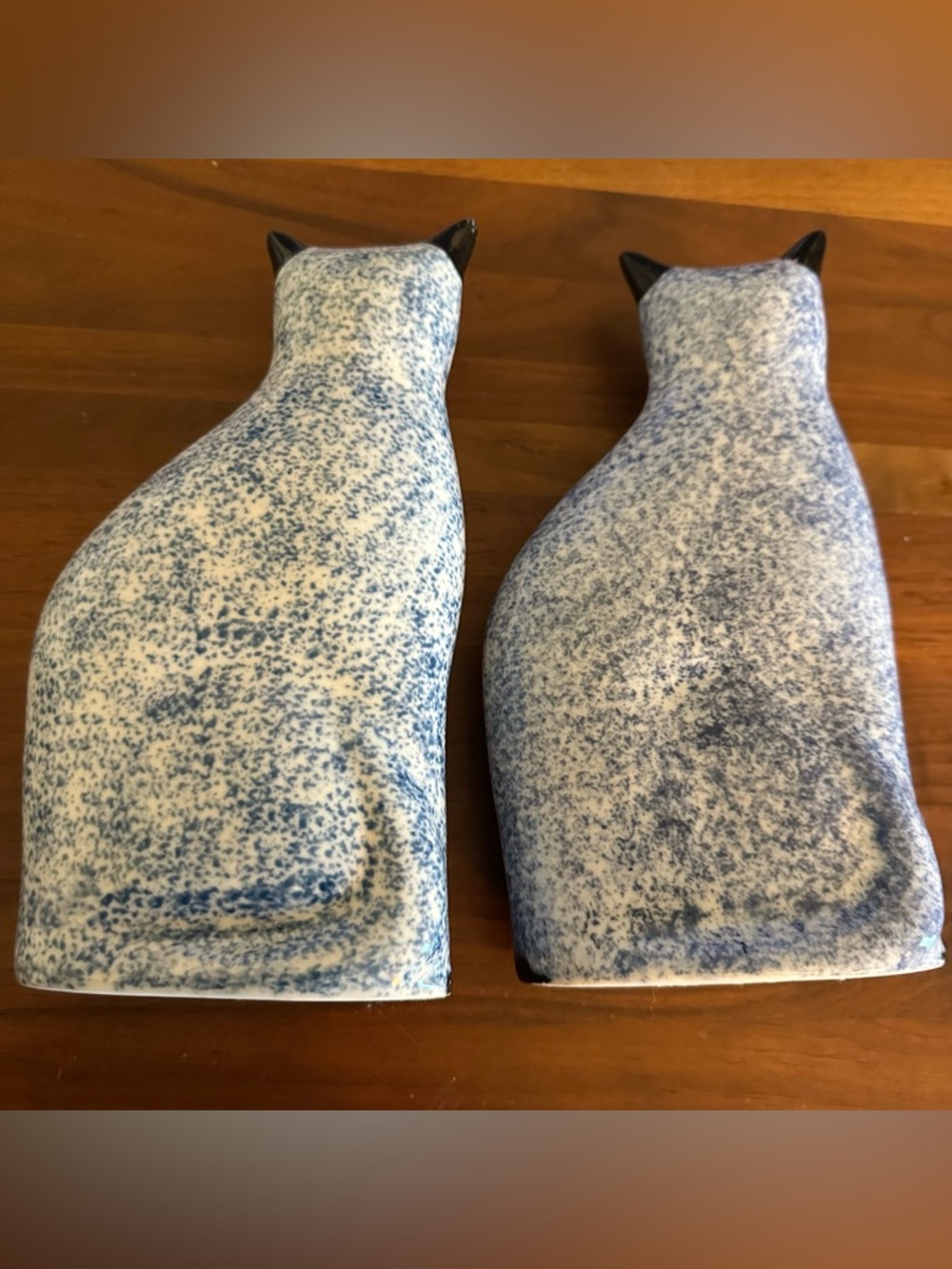 Enesco Set of Two Porcelain Cats Blue White - Picture 7 of 10